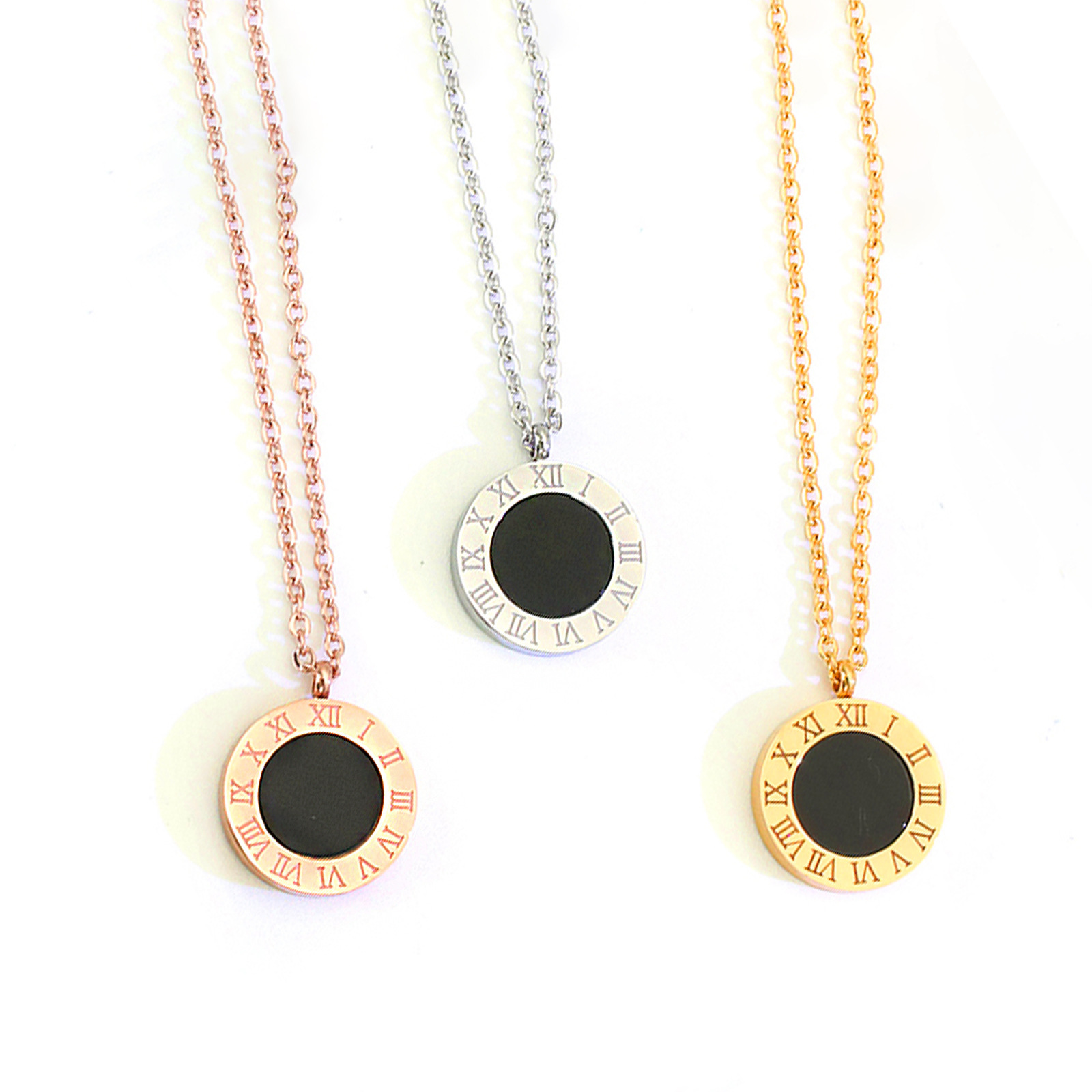 钛钢短款女吊坠百搭细链锁骨链字母圆环玫瑰金项链简约气质韩国潮