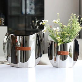 金属工艺品;树脂工艺品;玻璃工艺品