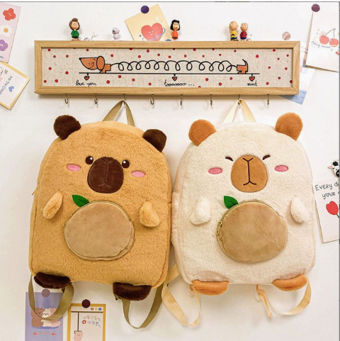 2024 nueva mochila de carpincho de felpa Kapibala linda bolsa de piel de todo fósforo mochila de estudiante de dibujos animados femenina