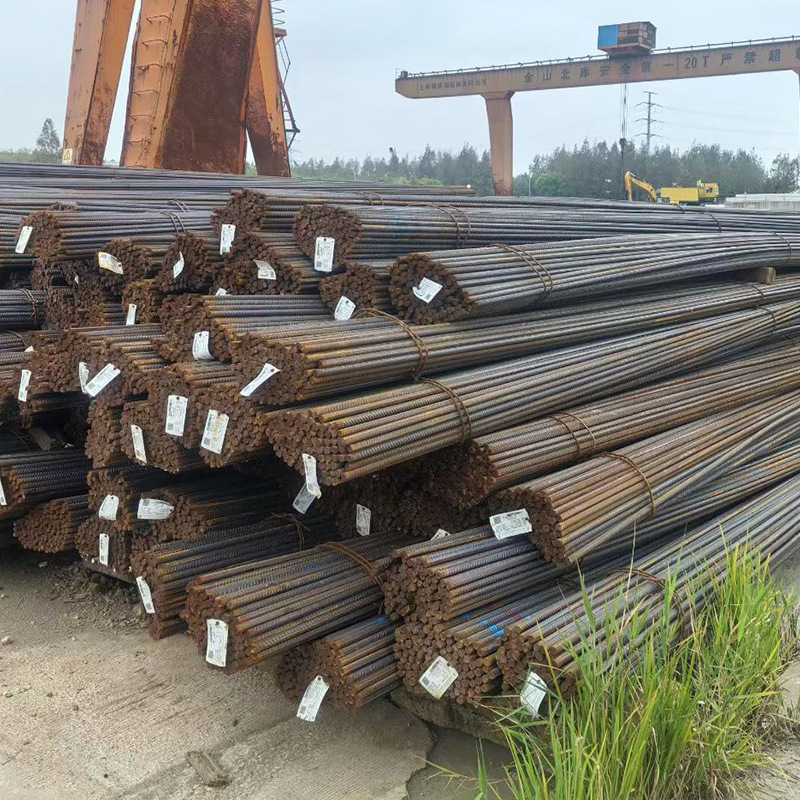 Barras de acero de tornillo terciarias resistentes a terremotos laminadas acabadas de acero de tornillo de acero en el sitio de construcción de acero de tornillo de tornillo de estribón procesamiento al por mayor spot