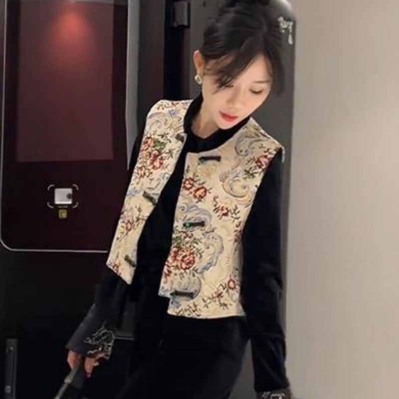 套装女2025春季新款高级感新中式国风盘扣马甲外套+连衣裙两件套|undefined