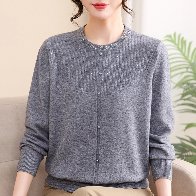Mother's autumn knit sweater, stylish round-neck sweater, 2026 new model, autumn and winter base shirt for middle-aged and elderly women
