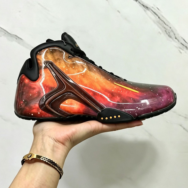 Cross-border Hyperflight basketball shoes in white chocolate color, size 55, street dance Thunder training shoes, men's practical basketball sneakers Cross-border Hyperflight basketball shoes in white chocolate color, size 55, street dance Thunder training shoes, men's practical basketball sneakers