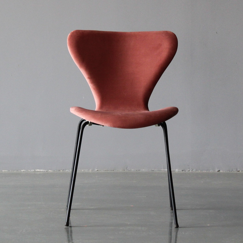 Home backrest desk and chair Nordic light luxury velvet dining chair Butterfly No. 7 Chair Internet celebrity quality simple fashion ins chair