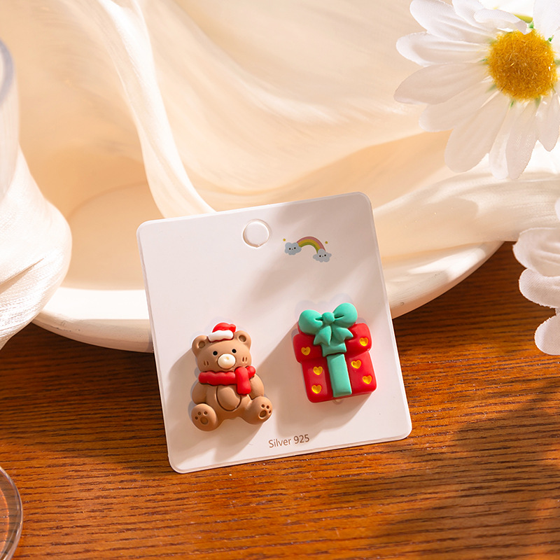 1 Pair Cute Cartoon Character Plating Resin Ear Studs display picture 2