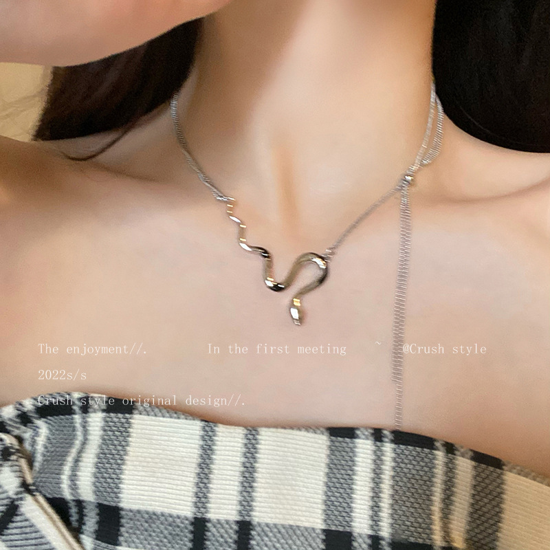 雙層鏈條蛇形吊墜項鍊女潮ins嘻哈冷淡風個性配飾輕奢小眾鎖骨鏈