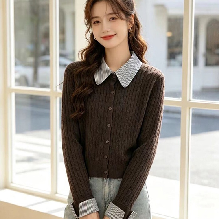 Fake two-piece polo-neck knitted cardigan for women, autumn 2026, new spring/autumn style, preppy look, color-blocked sweater, short top Fake two-piece polo-neck knitted cardigan for women, autumn 2026, new spring/autumn style, preppy look, color-blocked sweater, short top