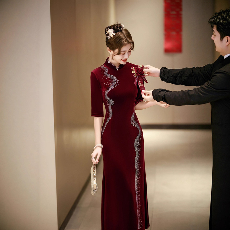 Wedding Mother-In-Law Mother's Dress Wedding Banquet Dress 2025 New Red Cheongsam Classy Cheongsam Wedding Engagement Dress