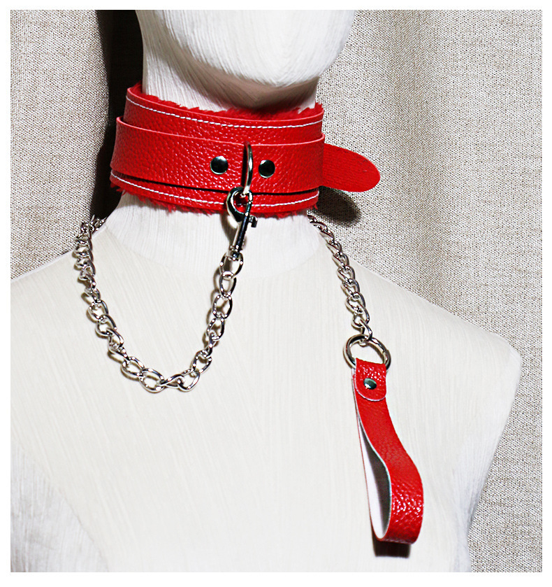 Bondage Collar and Lead Set in Leather for Adult Couples — detail image 19