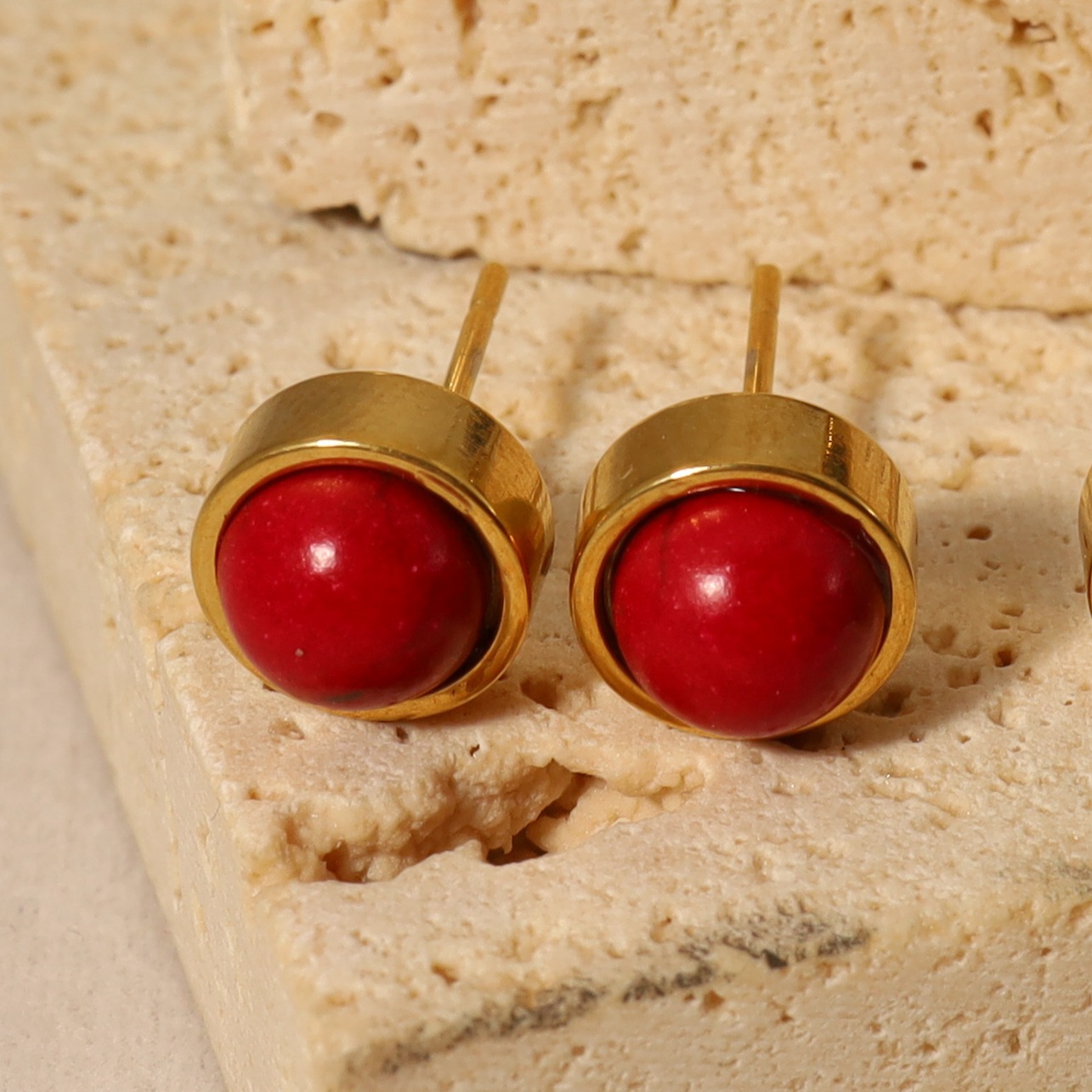 Oferta especial experiencia europea y americana joyería de acero titanio vacío galvanoplastia no decoloración no alérgica joyería pendientes collar fábrica al por mayor