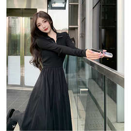 赫本风长袖连衣裙2023秋新款设计感半拉链拼接显瘦气质修身小黑裙