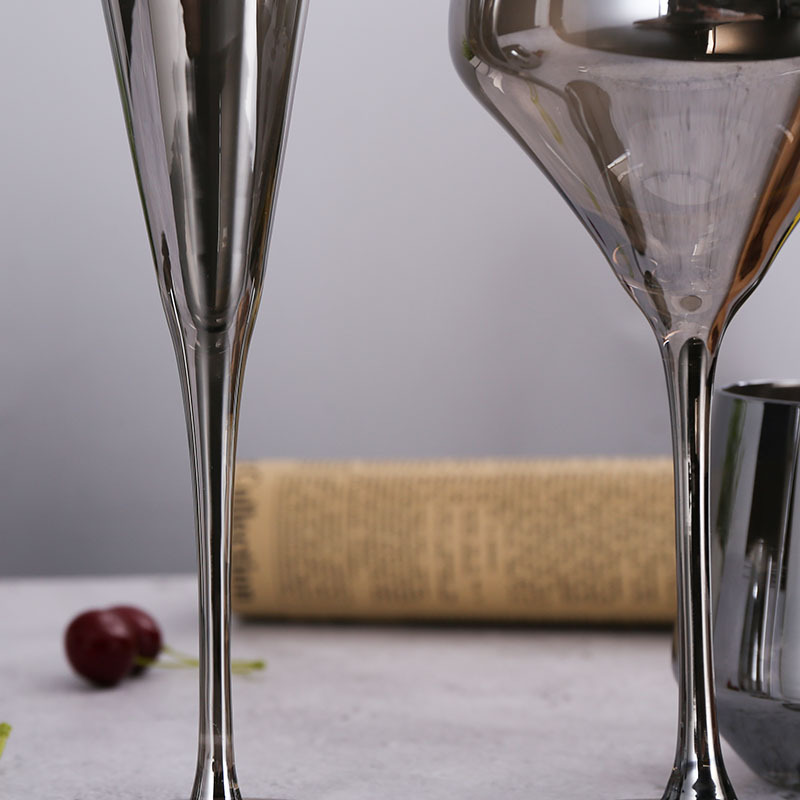 Tazas de vidrio de cristal chapeadas negras de alto pie tazas de vino gris de humo tazas de vino europeas tazas de champán de banquete occidental