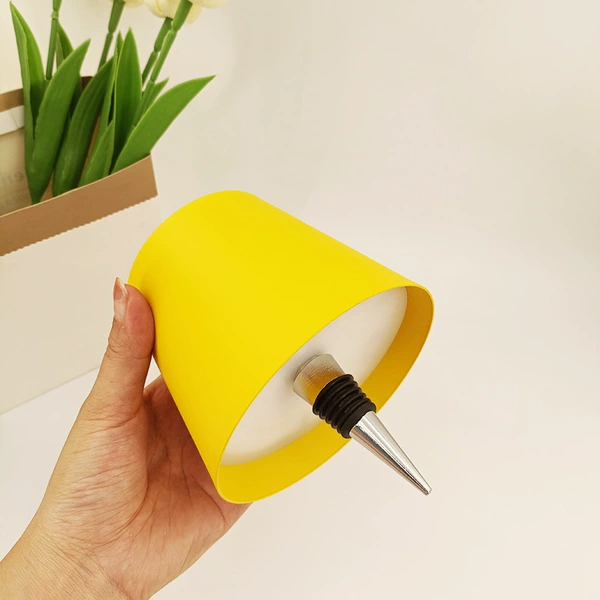 Yellow (metal)