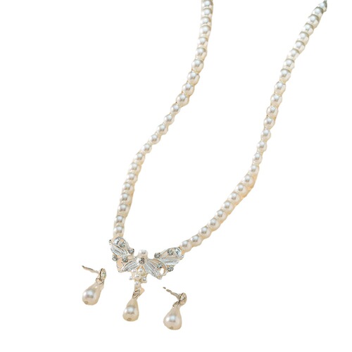 Japanese and Korean ins retro glass pearl clavicle chain casual temperament simple diamond pendant necklace women's choker necklace
