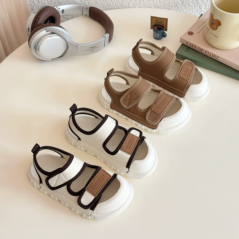 Повседневная и универсальная детская пляжная обувь в корейском стиле, детские сандалии для мальчиков с мягкой подошвой и защитой от ударов, новая летняя детская обувь оптом