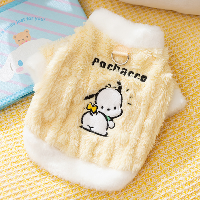 Otoño y invierno para perros calientes serie conjunta de Sanrio dos piernas camisas de terciopelo para perros pequeños gatos peluche ropa de perro