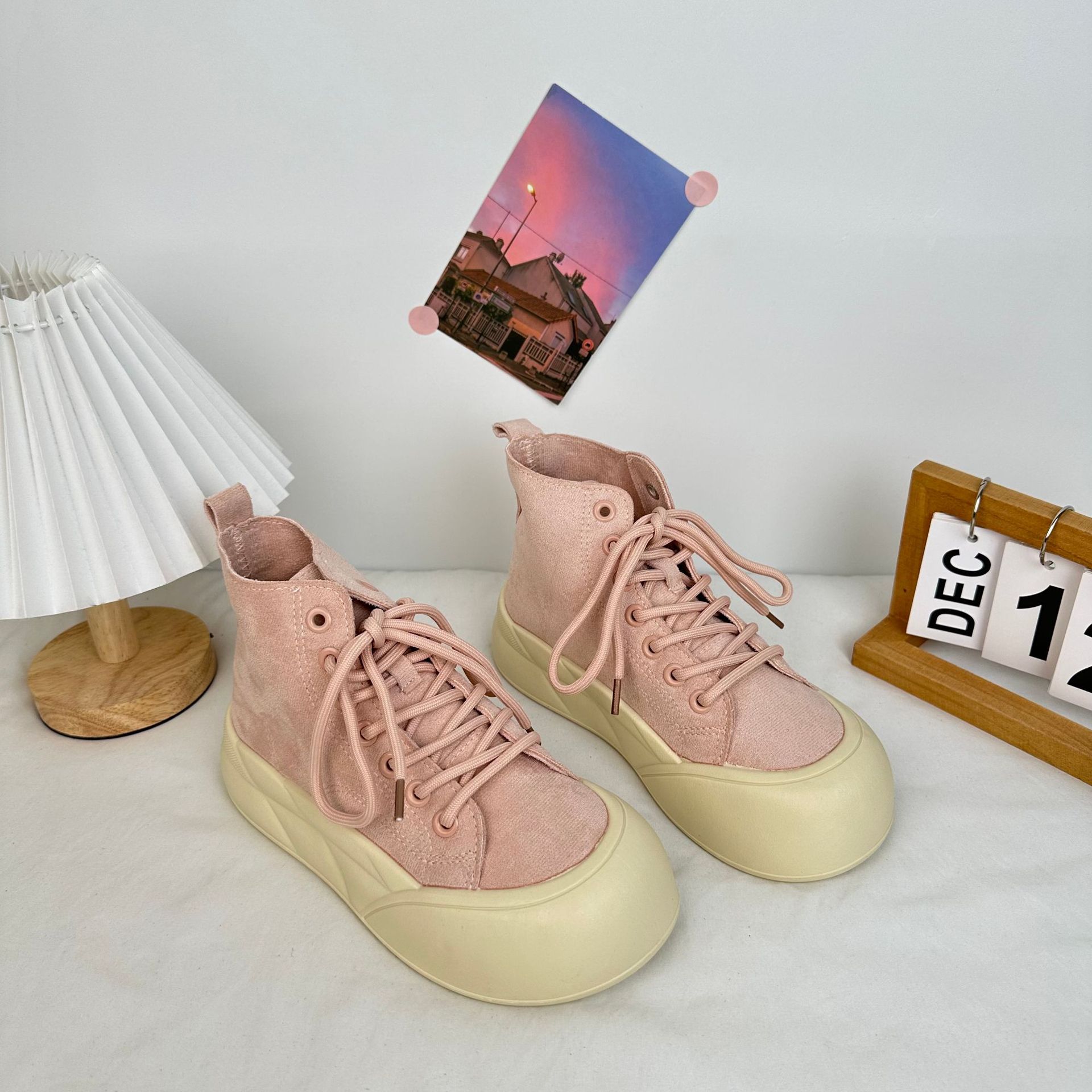 Yuanbo 2024 otoño zapatos de lona de alta altura, zapatos deportivos casuales, zapatos de suela gruesa, zapatos de mujer coreanos.