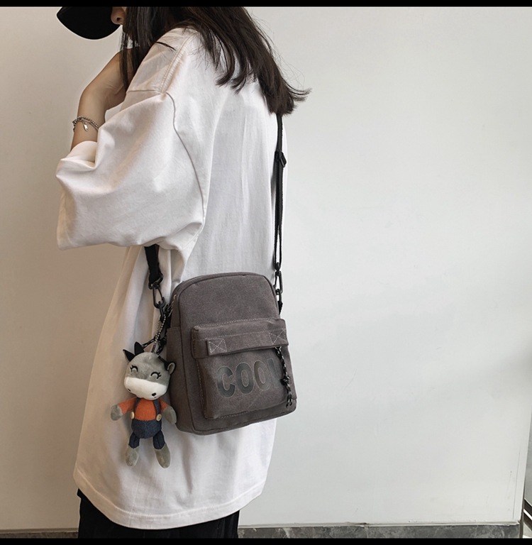 Bag Men's Messenger Bag Fashion Brand 2021 New Ins Japanese Style Workwear Small Backpack Female Student Personality Shoulder Bag display picture 5