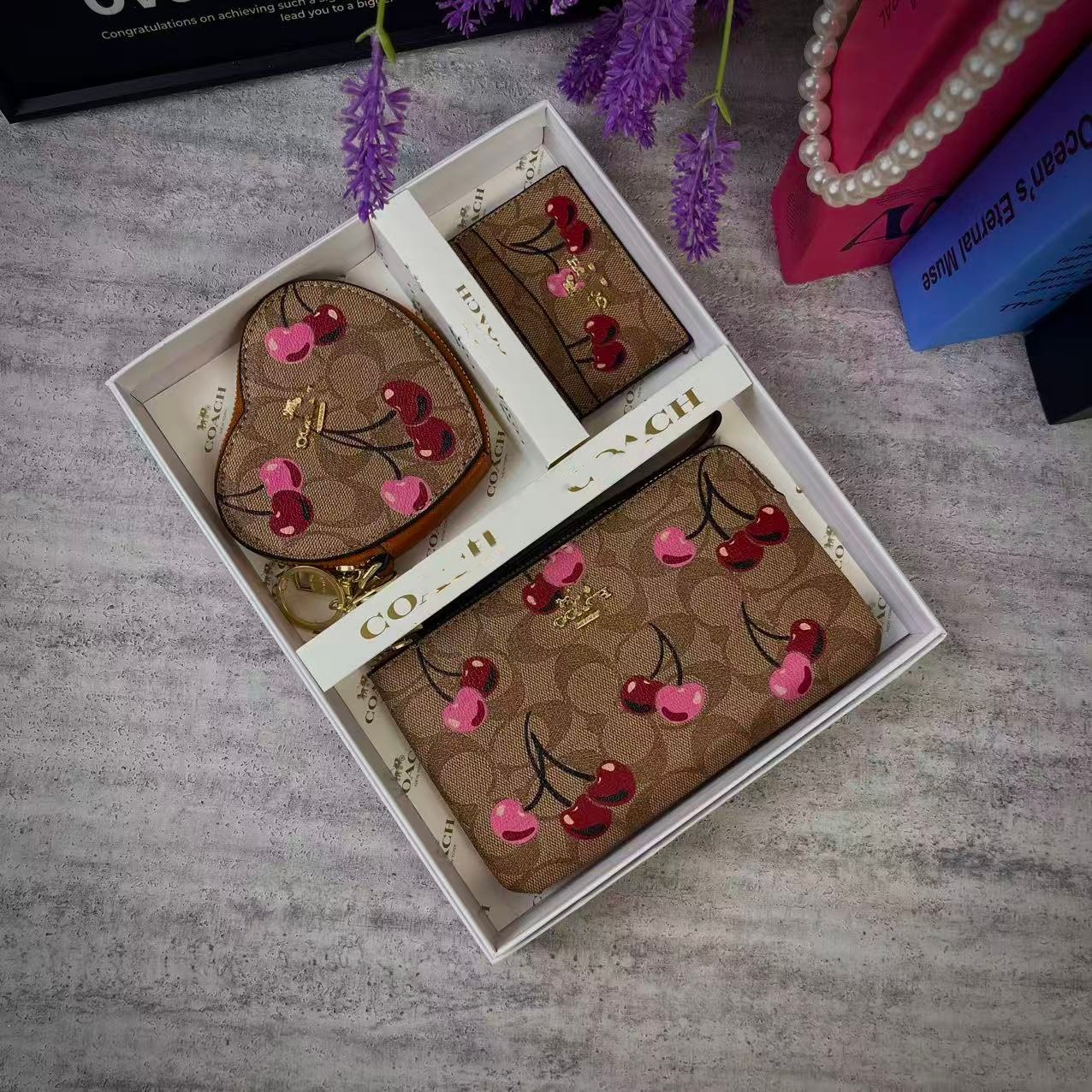 Cartoon cartera de cambio en forma de corazón de comercio exterior bolsa de mano caja de bolsa de tarjeta caja de regalo de bolsas explosivas transfronterizas 2025 nuevas bolsas de mujer