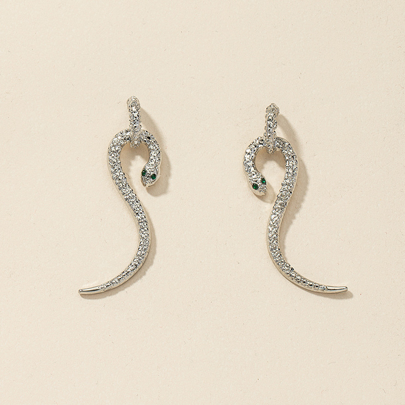 Fashion Snake-shaped Alloy Earrings display picture 4