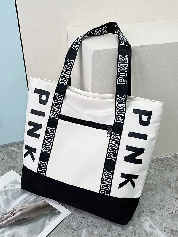 Fashionable capacious one-shoulder bag for traveling