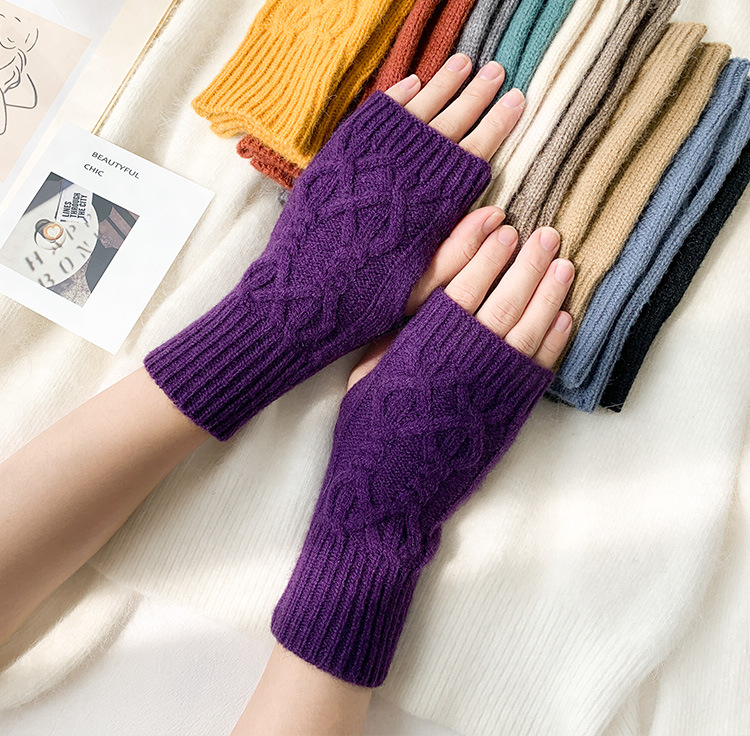 Unisex Sweet Simple Style Solid Color Gloves 1 Pair display picture 23