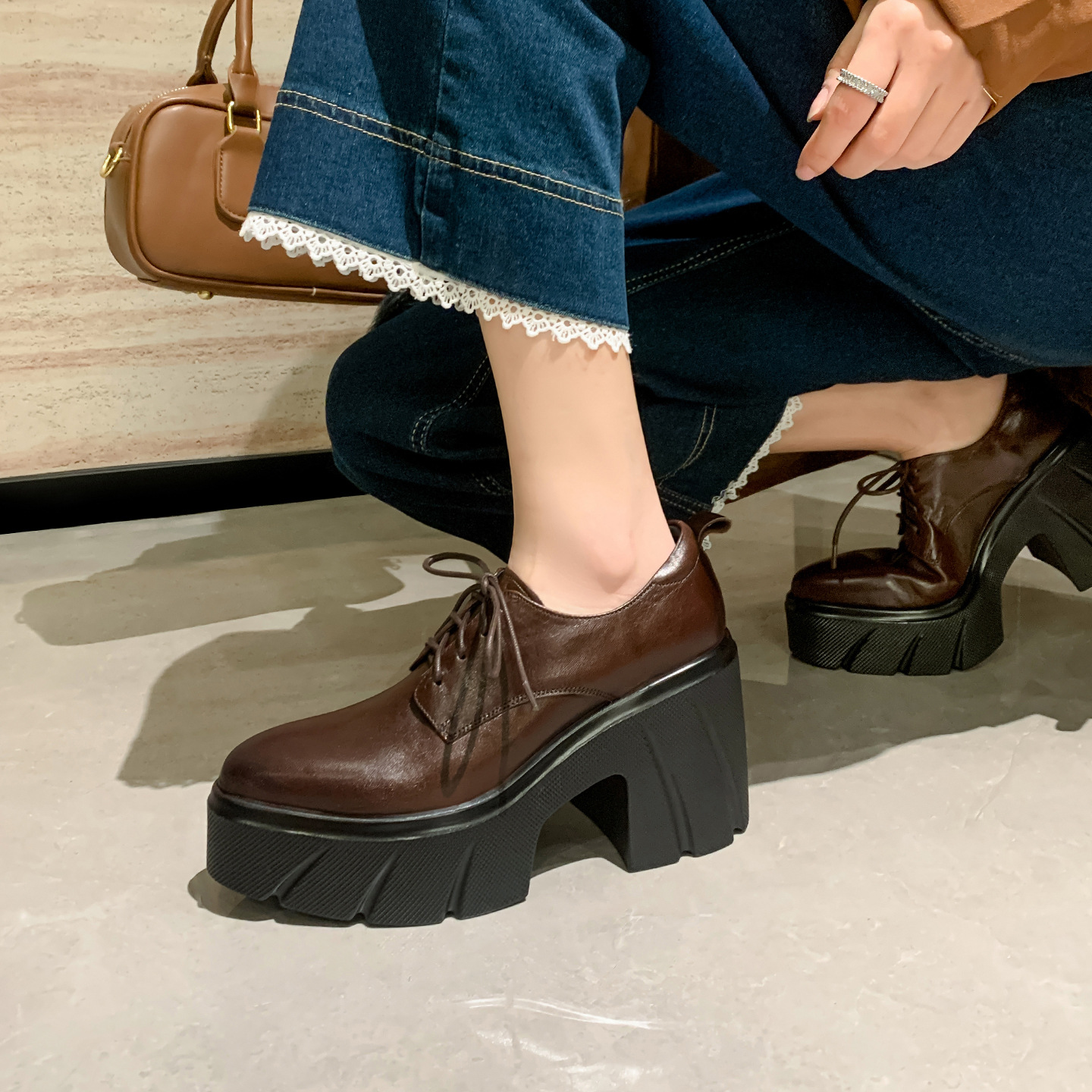 Giày loafer nữ đế xuồng cao gót buộc dây da bò thật — màu nâu