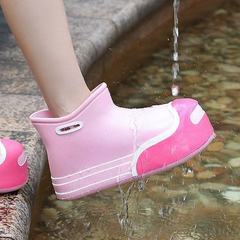 夏の女性用のファッショナブルなショートレインブーツ、屋外防水、滑り止め、子供用アウターウェア、防臭、ソフトソール、ロートップEVAサンダルとスリッパ