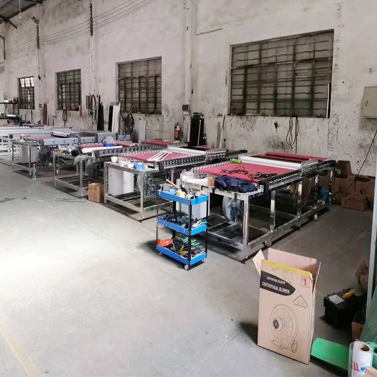 La máquina de limpieza de vidrio es adecuada para la limpieza de vidrio y la máquina de limpieza y secado de vidrio después de la molienda.