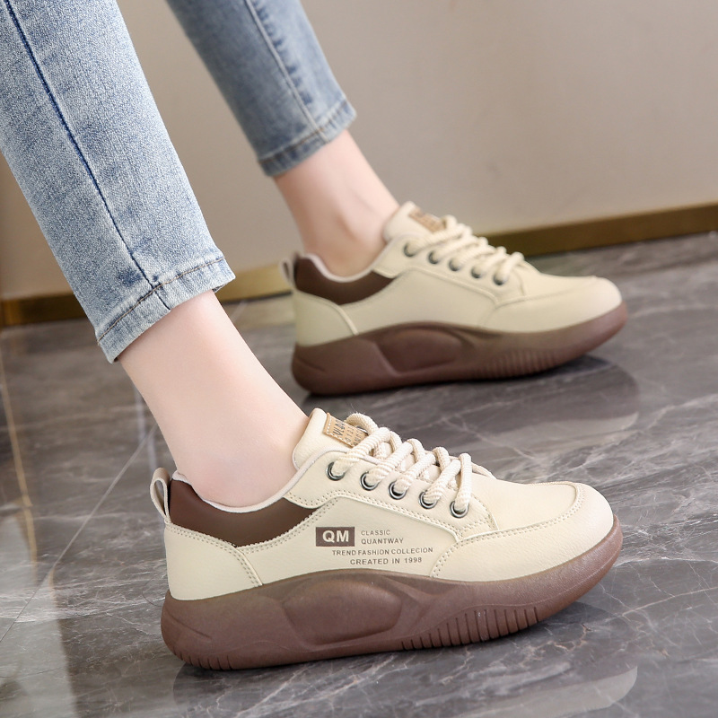 Zapatillas de maternidad con sensación de pisar excremento para mujer, estilo primavera 2026, casuales, versátiles, de suela blanda, ligeras, no cansan, botas de nieve grises. image 4