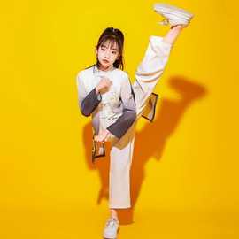 中国风中小学男女青春活力古筝扇子舞武术太极练功服开幕式表演服