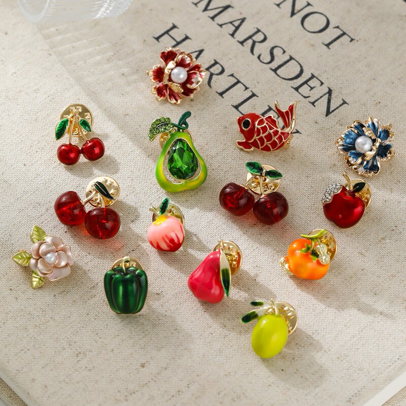 Japanese-Style Cute Cherry Fruit Brooch Trendy Niche Versatile Design Peony Pin Collar Pin Anti-Exposure Button Cardigan