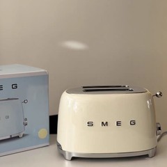 現品のヨーロッパ規格の規格品のSMEG斯麦格の復古の多士炉のトースターは運転手の自動朝食機の家庭を吐きます。