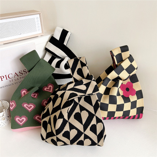 Plaid floral knitted handbag women's autumn, winter and summer shoulder woven fashion versatile personalized casual bag