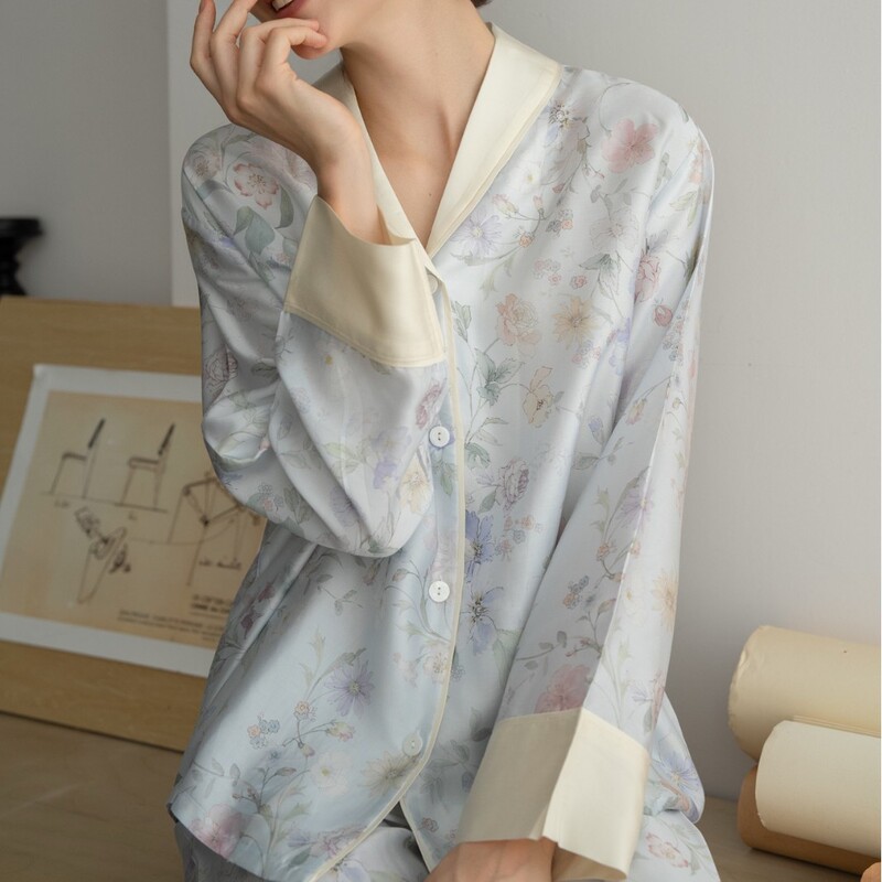 Summer Silky Lyocell Fiber Women's Casual Short-Sleeved Pants Suit Lazy Style Home Wear Pajamas Can Be Worn Outside Summer Silky Lyocell Fiber Women's Casual Short-Sleeved Pants Suit Lazy Style Home Wear Pajamas Can Be Worn Outside