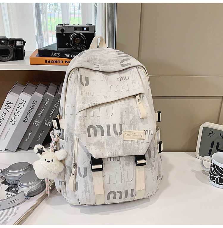 Lightweight Fashionable New Model Backpack 2026 Large Capacity Graffiti Student Backpack Casual Trendy Daily Commute School Bag