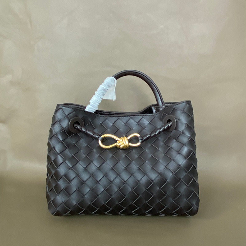 Bolso de mano de alta gama bolso de mujer tejido de piel de oveja mochila de alta gama bolso cuadrado de cuero de otoño e invierno nuevo