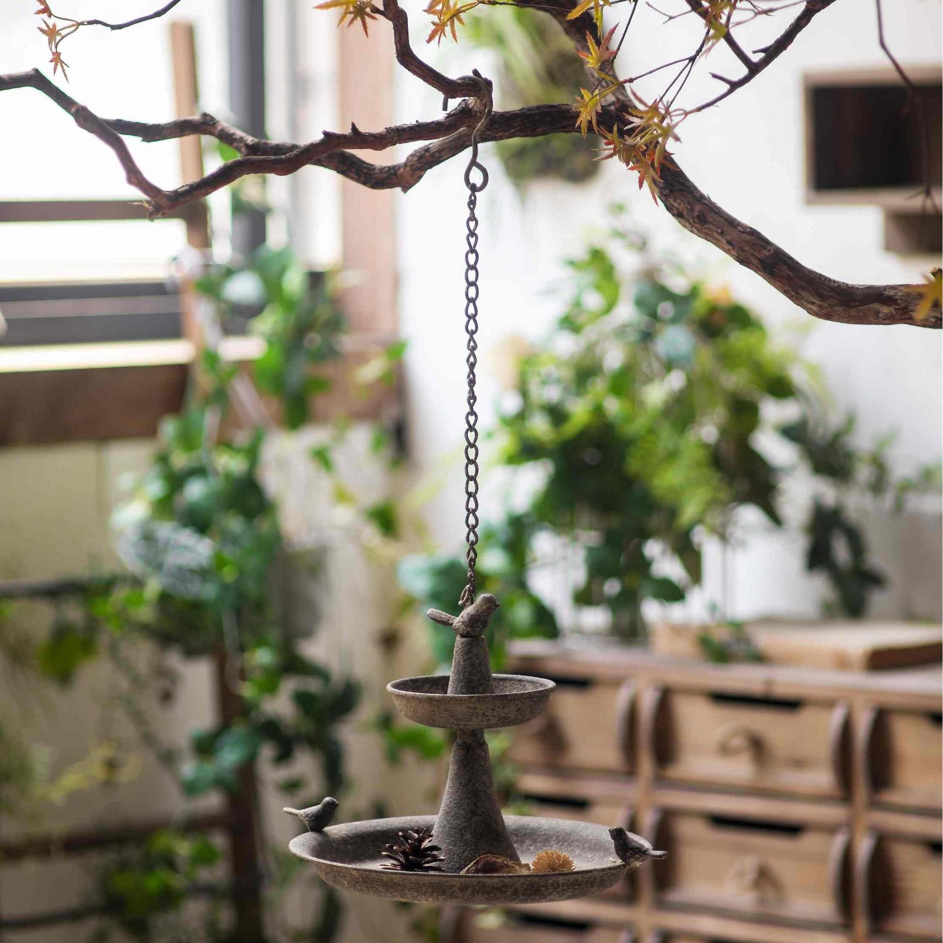 Retro iron decorative bird feeder