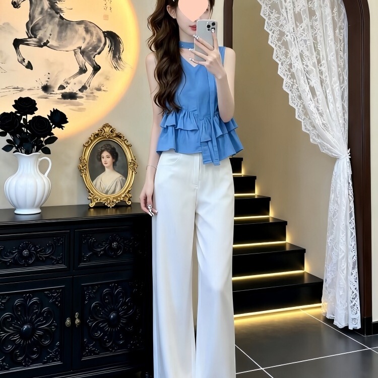 Beautiful Early Summer Outfit Klein Blue Sleeveless Top Wide-Leg Jeans Women's 2026 Super Trendy Full Set