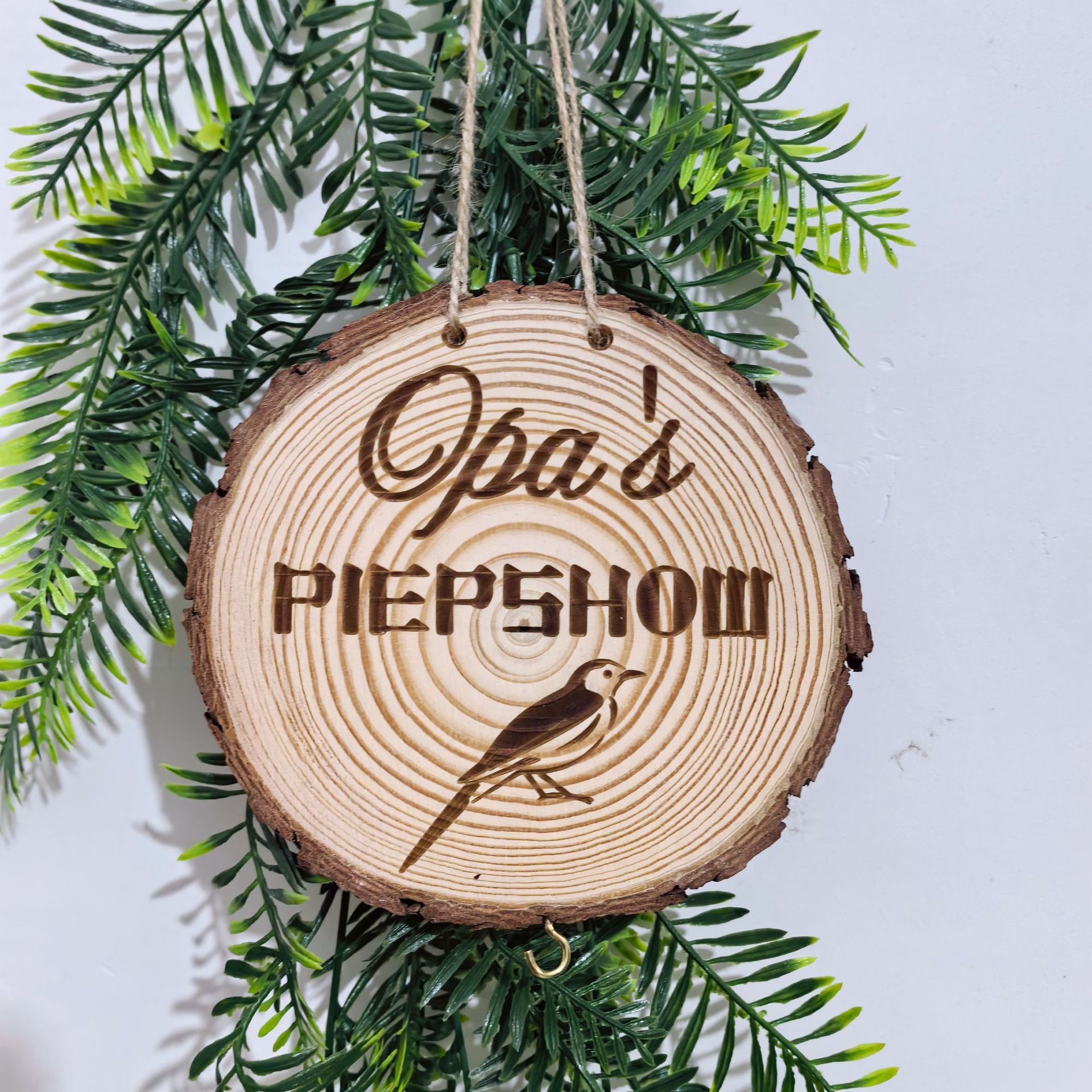 새 먹이주기 표시(양면 각인)