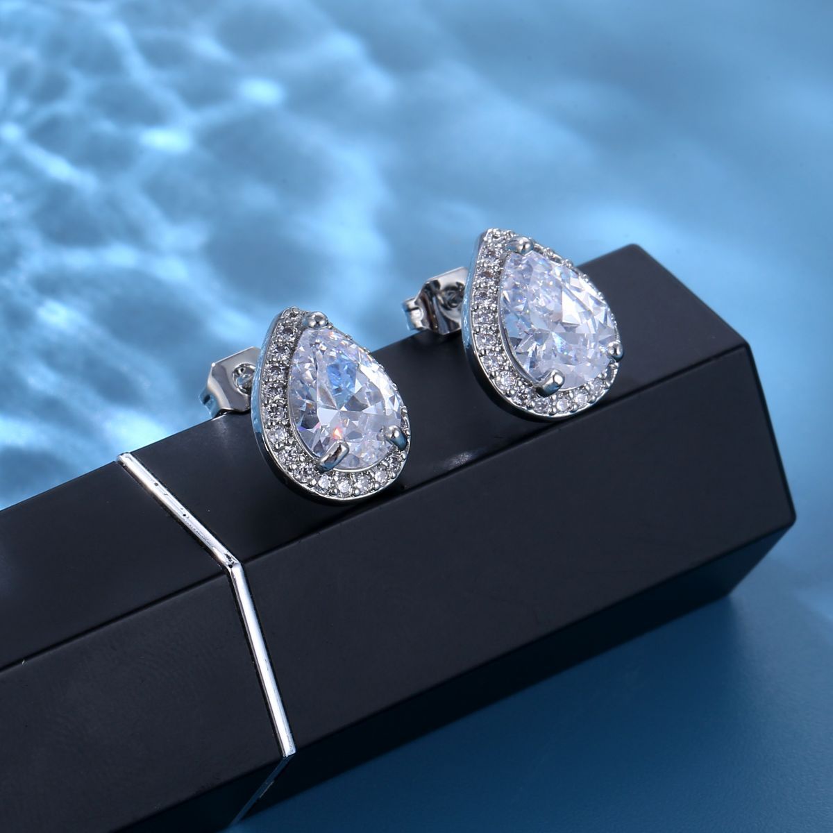 European and American Ins Classic Style Large Water Drop Zircon Hip-Hop Earrings for Men with Stainless Steel Pins Wholesale