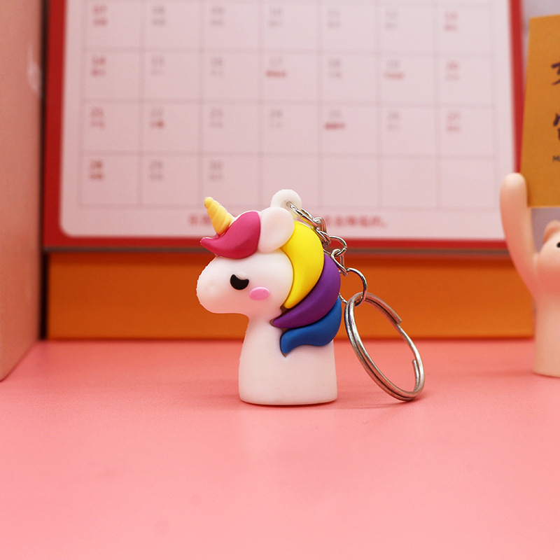 Caballo de color (con llavero)