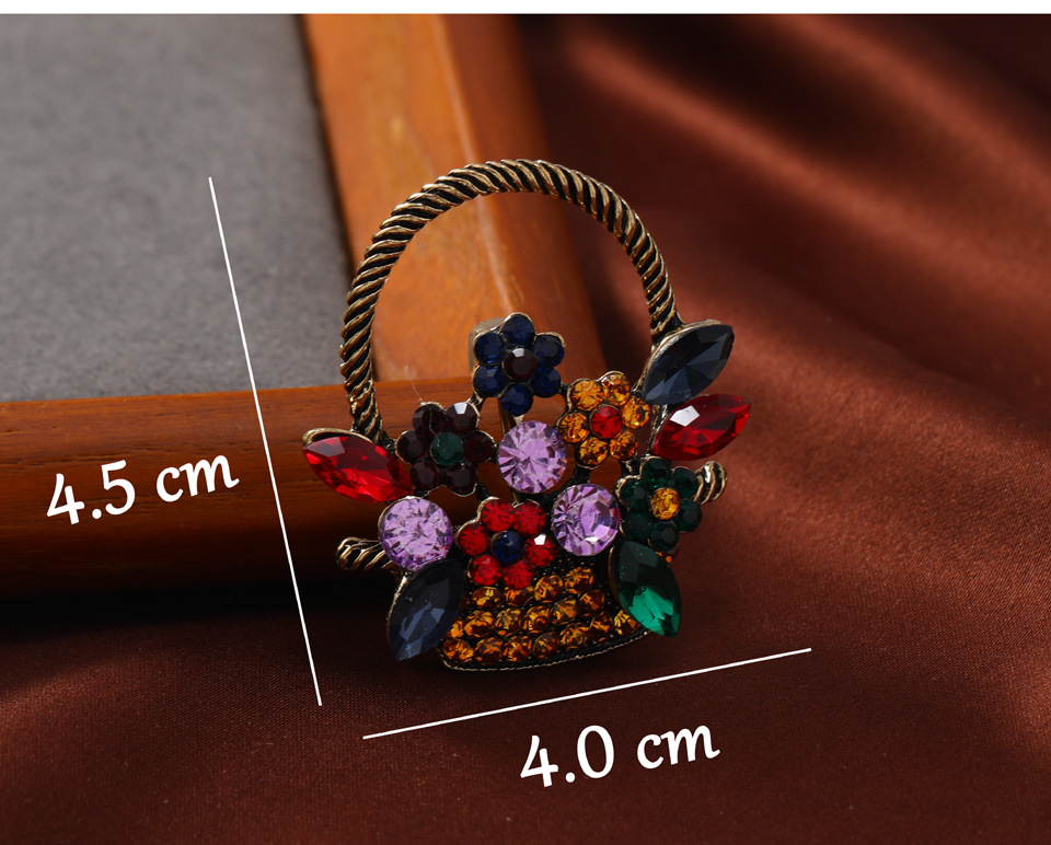 Retro Flower Alloy Inlay Artificial Crystal Artificial Pearls Women's Brooches display picture 1