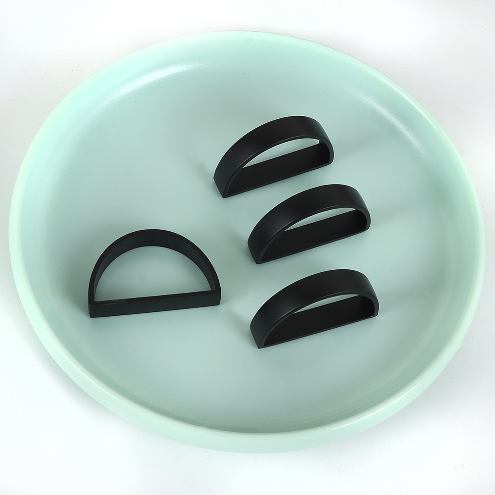 Estilo occidental simple en forma de D negro servilleta anillo metal geométrico servilleta hebilla boca paño anillo hotel restaurante occidental decoración mesa