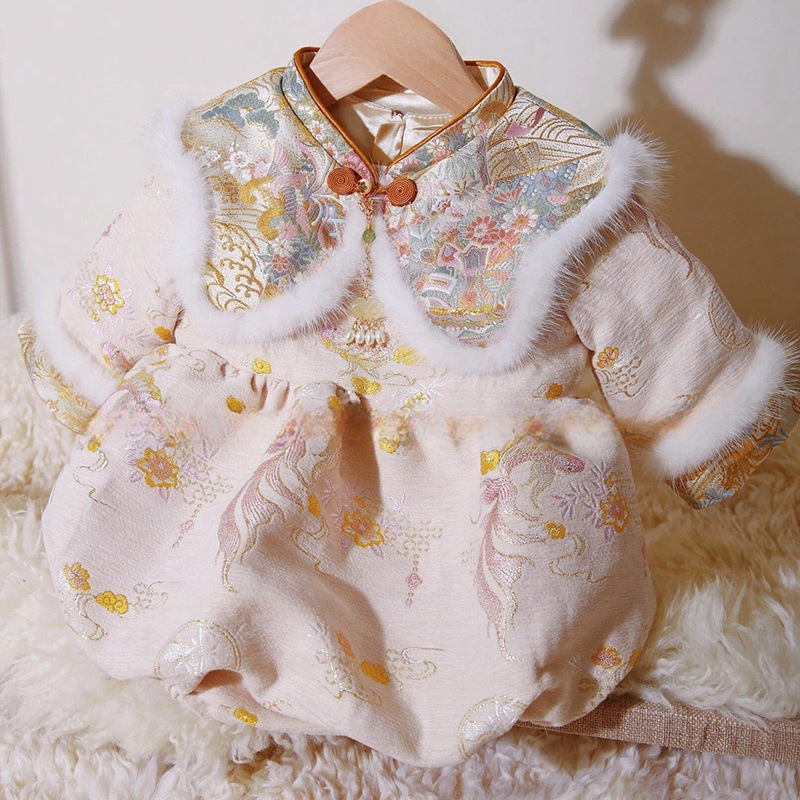 1 년 된 원피스 여성 보물 봄 새로운 중국 스타일 청삼 랩 방귀 옷 보름달 백일 설날을 잡아라 저우탕 세트