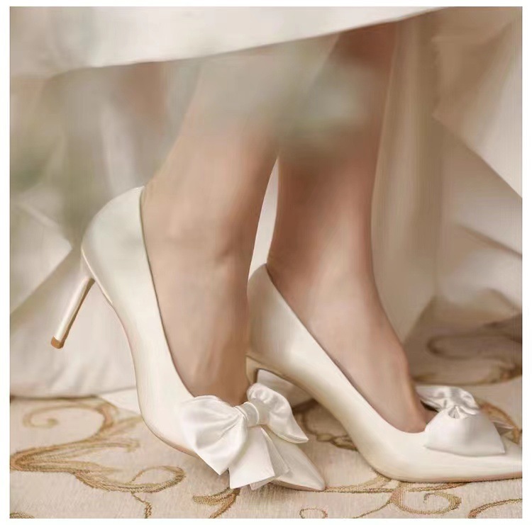 Women's Elegant Solid Color Point Toe Pumps display picture 3