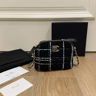 Counter Year-end Birthday Courtesy Shell Bag Fragrant Home Single Shoulder Crossbody Bag Black Powder Two-color Gift Box Woolen Material