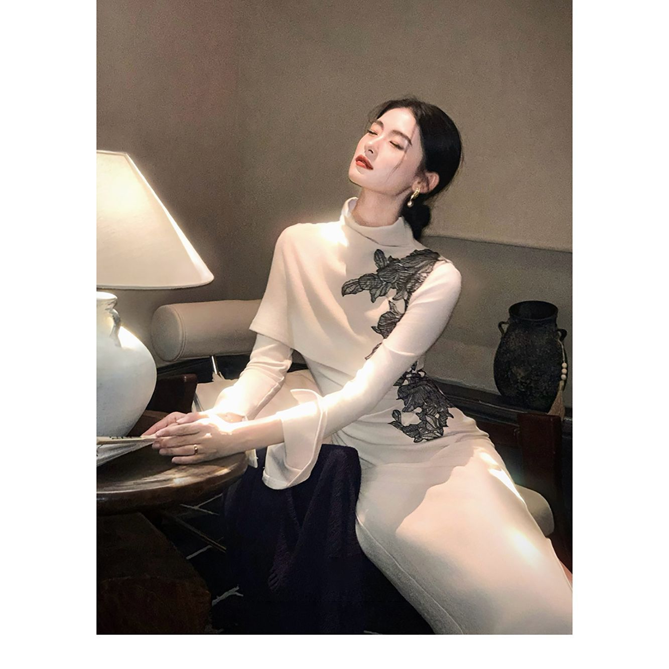 Early Autumn New Chinese Style Retro Improved Cheongsam Heavy Embroidery Inverted Large Sleeves Waist-Cinching Elegant National Style Dress 2025 Autumn