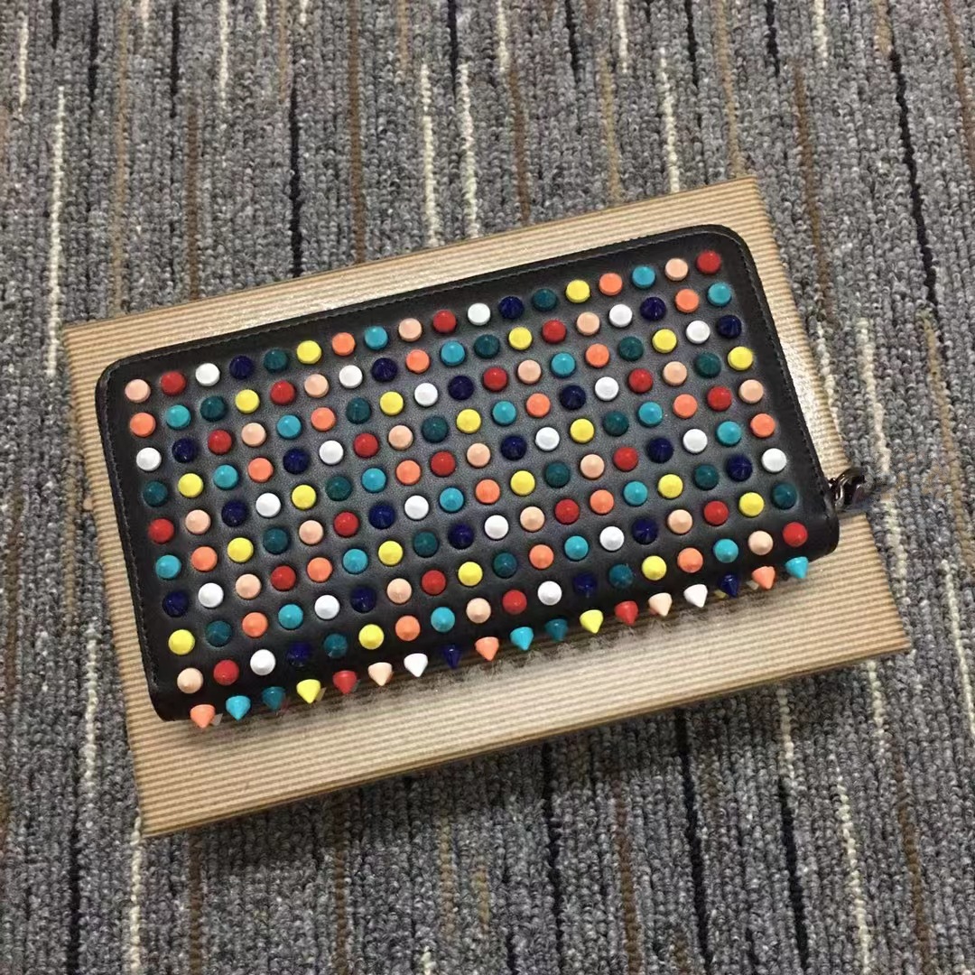 女包欧洲站潮牌票夹红底横款方形防狼铆钉钱包斜挎百搭