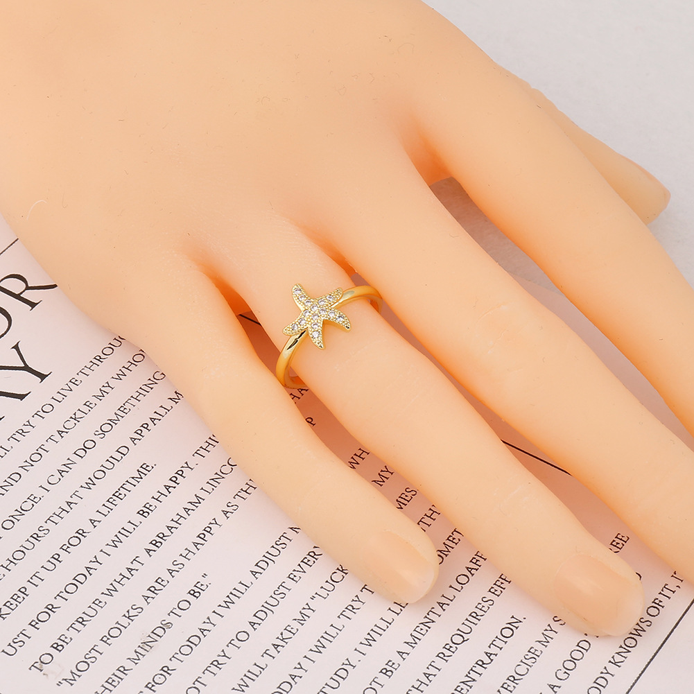 Simple Starfish Love Heart Ring display picture 3